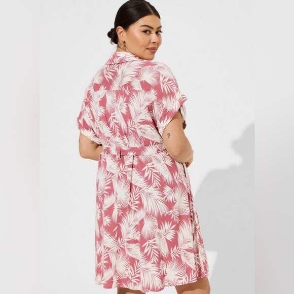 New! Torrid Shaded Palms Tropical Button Up Belted Dress - Picture 2 of 13
